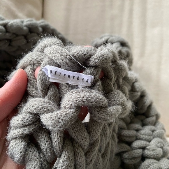 Pottery Barn chunky knit throw - Picture 3 of 6